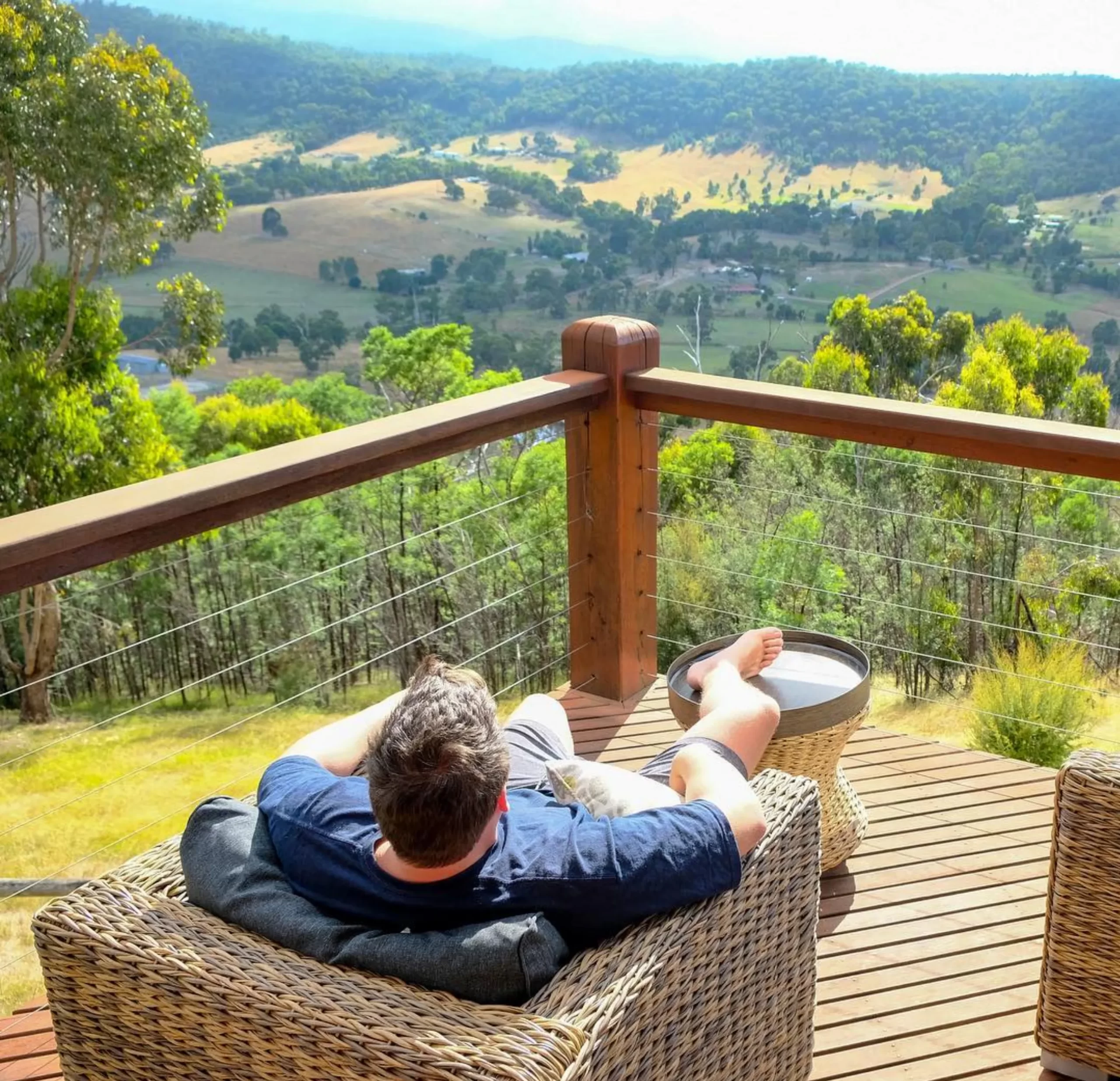 Kangaroo Ridge Retreat: Luxury Stay in Yarra Valley